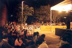 Lectura de poemas durante el XV Festival