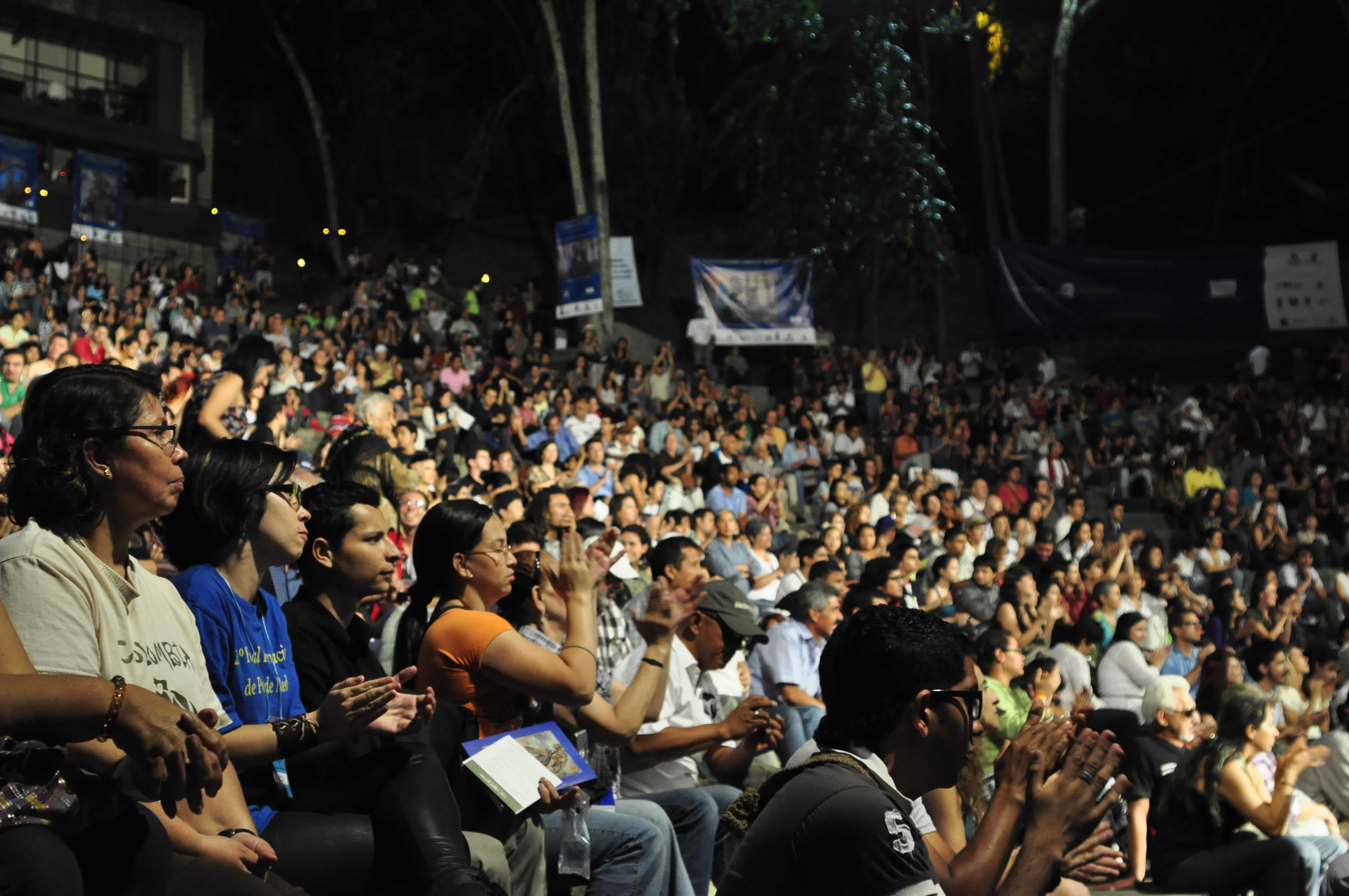 El público celebra con Fernando Rendón