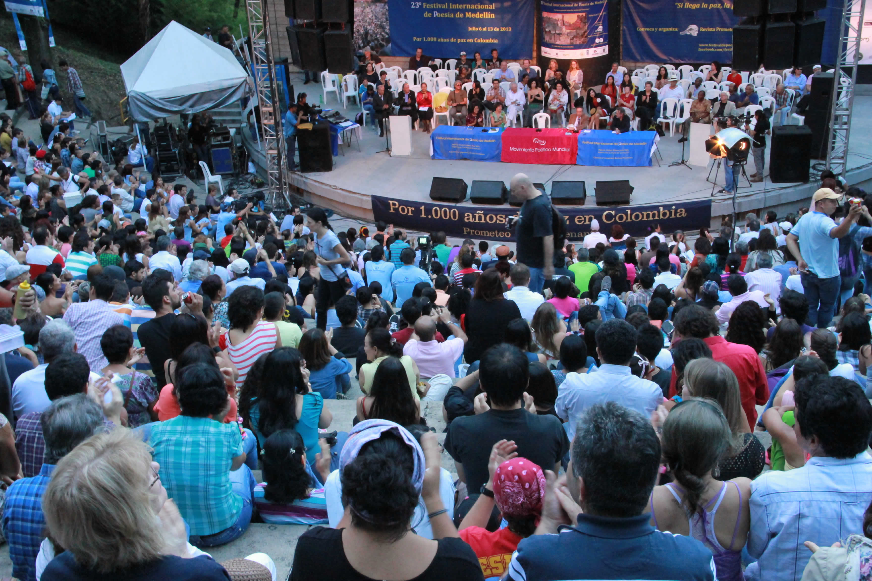 Lectura de Marco Martos (Peru)