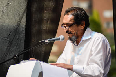 Lectura del poeta  colombiano Gabriel Jaime Franco. © #25FIPM. Photo: Sara Marin