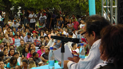 Lectura de Gabriel Jaime Franco (Colombia). © #25FIPM. Photo: Beatriz Ortega