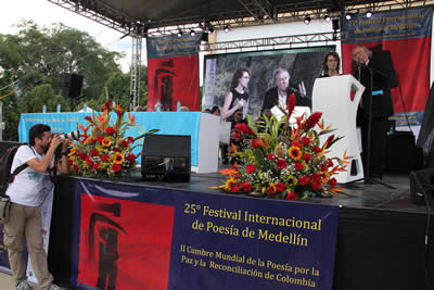 Fernando Rendón (Director Festival Internacional de Poesía de Medellin). © #25FIPM. Photo: Natalia Rendón