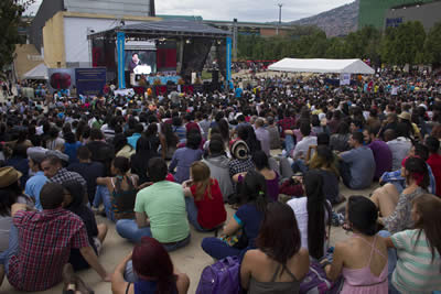 Publico asistente a la inauguración. © #25FIPM. Photo: Natalia Rendón