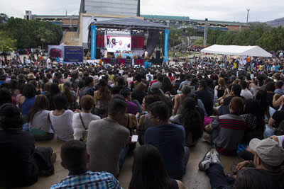 Publico asistente a la inauguración. © #25FIPM. Photo: Natalia Rendón